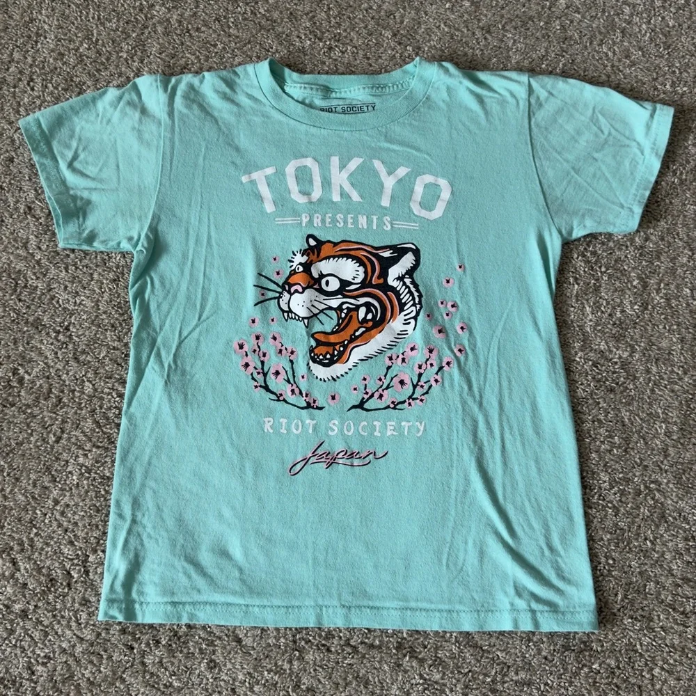 Riot Society Japan Tokyo Boys Short Sleeve T-Shirt tee size Small